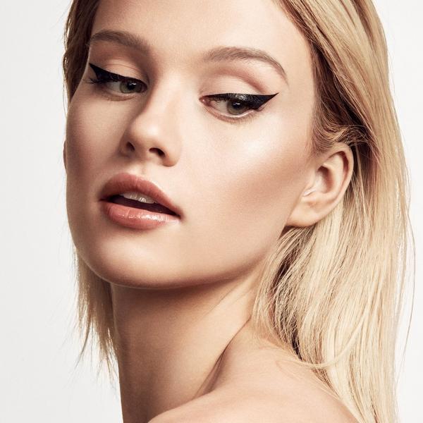 Ulta FENTY BEAUTY By Rihanna  Flyliner Longwear Liquid Eyeliner