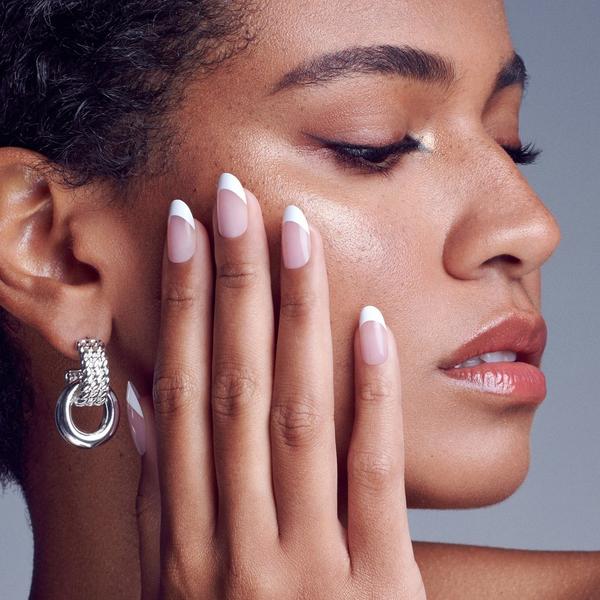 Ulta Kiss  Salon X-tend LED Soft Gel System Press-On Nails Starter Kit