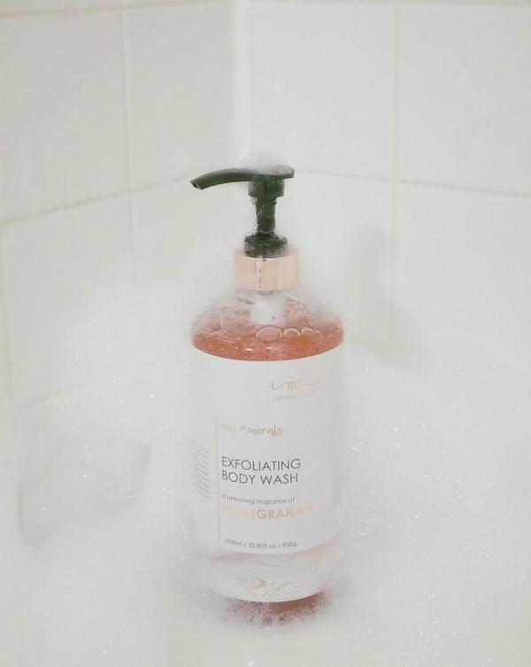 Ulta MANNA KADAR BEAUTY  Sea Minerals Exfoliating Body Wash