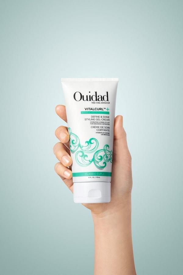 Ulta Ouidad  VitalCurl + Define & Shine Styling Gel Cream