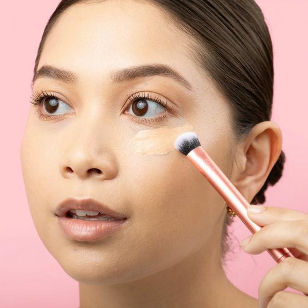 Ulta Real Techniques  Expert Liquid And Cream Concealer Makeup Brush
