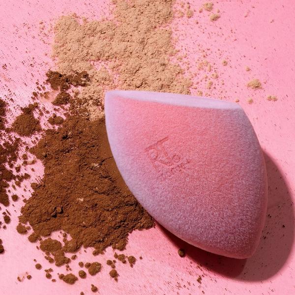 Ulta Real Techniques  Miracle Powder Makeup Blending Sponge