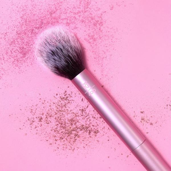 Ulta Real Techniques  Ultra Plush Blush Cheek Makeup Brush