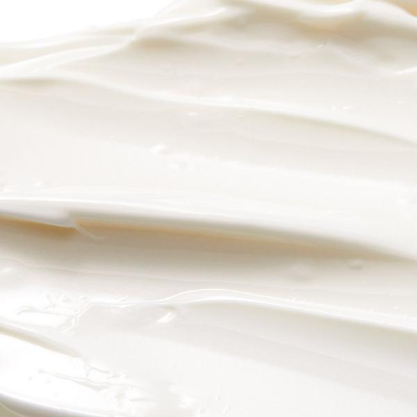 Ulta TAN-LUXE  THE BUTTER - Illuminating Gradual Tanning Cream