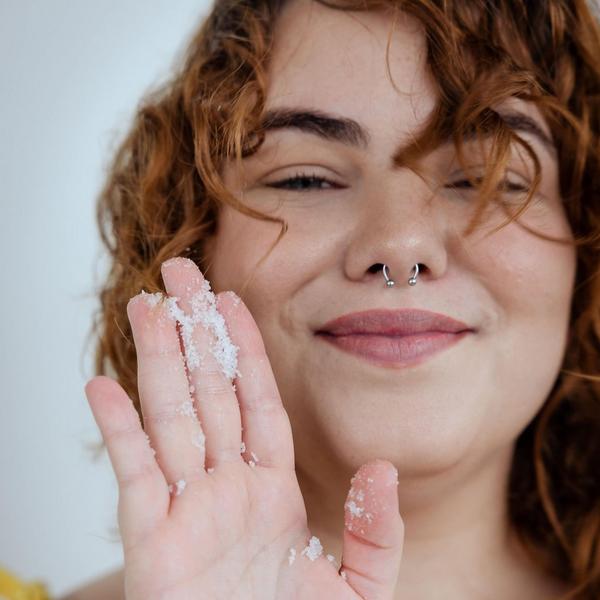 Ulta Bushbalm  Exfoliating Dark Spot Scrub