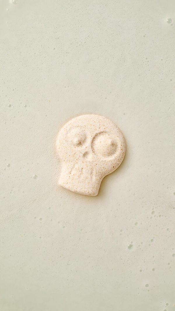 Ulta LUSH  Graveyard Splash Bath Bomb Duo