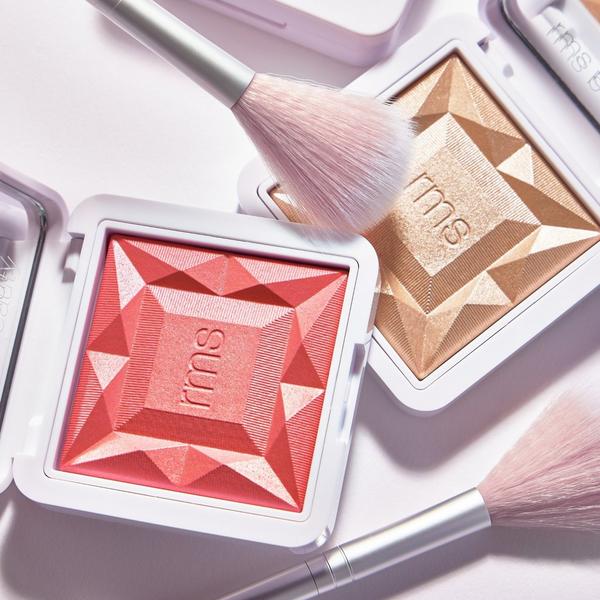 Ulta RMS Beauty  Skin2Skin Classic Fan Brush