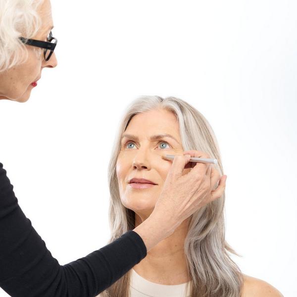 Ulta RMS Beauty  Skin2Skin Concealer Brush