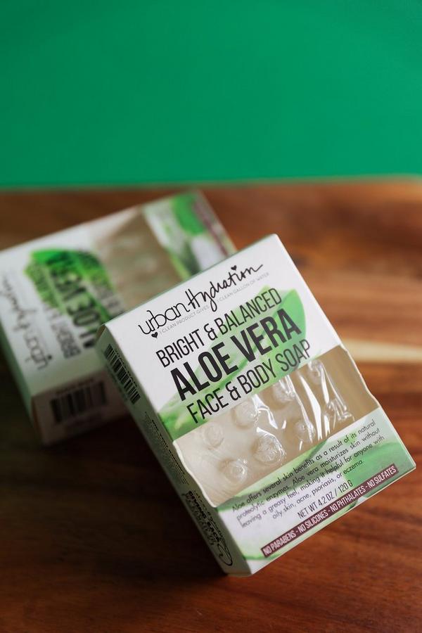 Ulta Urban Hydration  Aloe Vera Leaf Face & Body Bar Soap